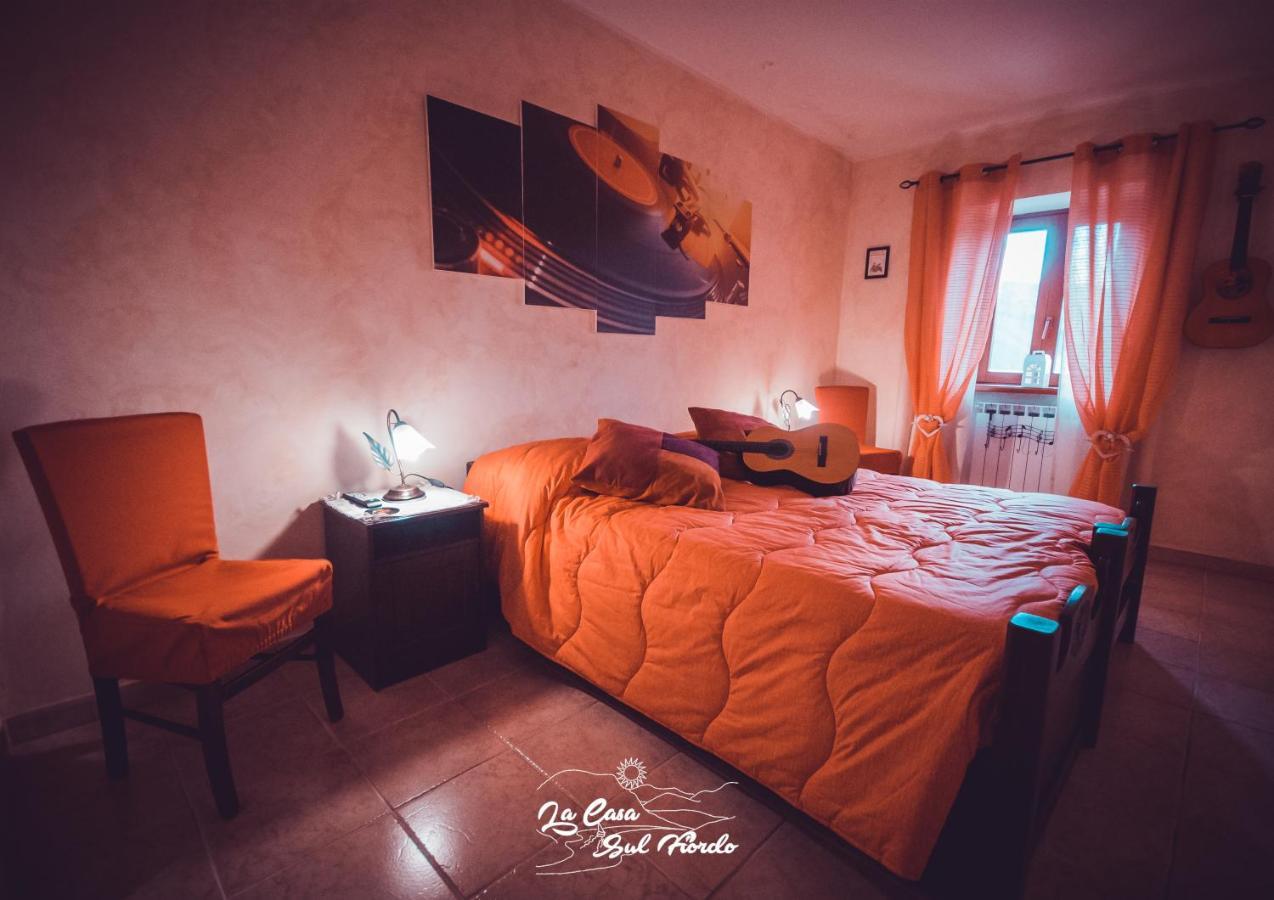 La Casa Sul Fiordo Lago Del Turano Paganico Sabino Buitenkant foto