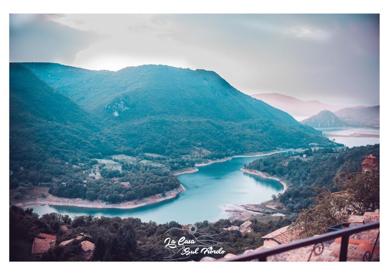 La Casa Sul Fiordo Lago Del Turano Paganico Sabino Buitenkant foto